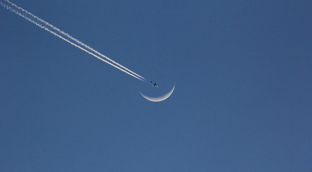 Airplane to the Moon! - Sky & Telescope