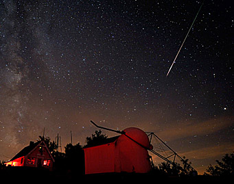 Perseid meteor over Stellafane